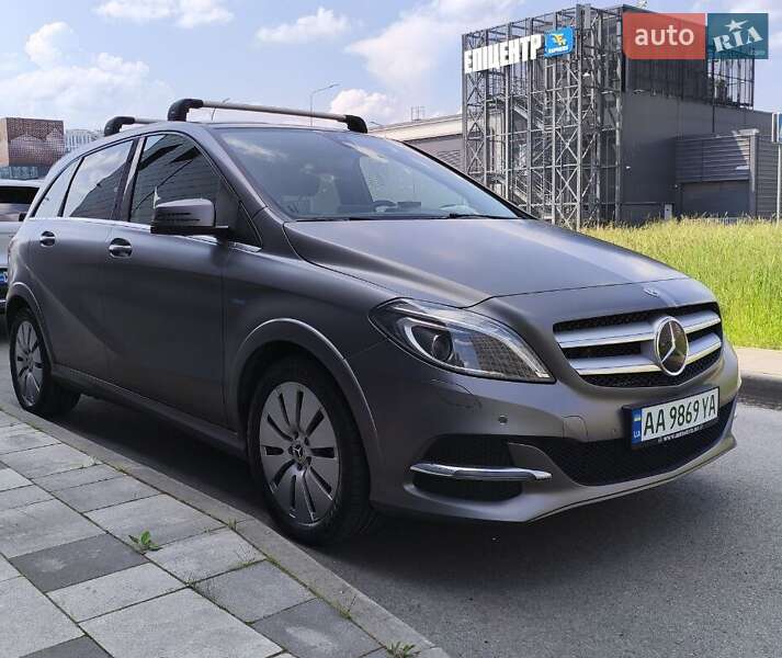 Mercedes-benz B-class (2017)
