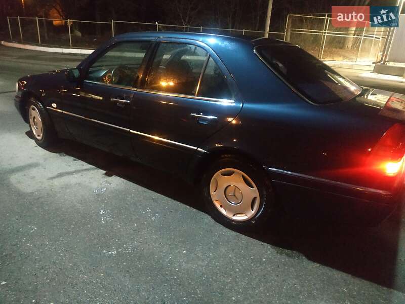Mercedes-benz C-class (1995)