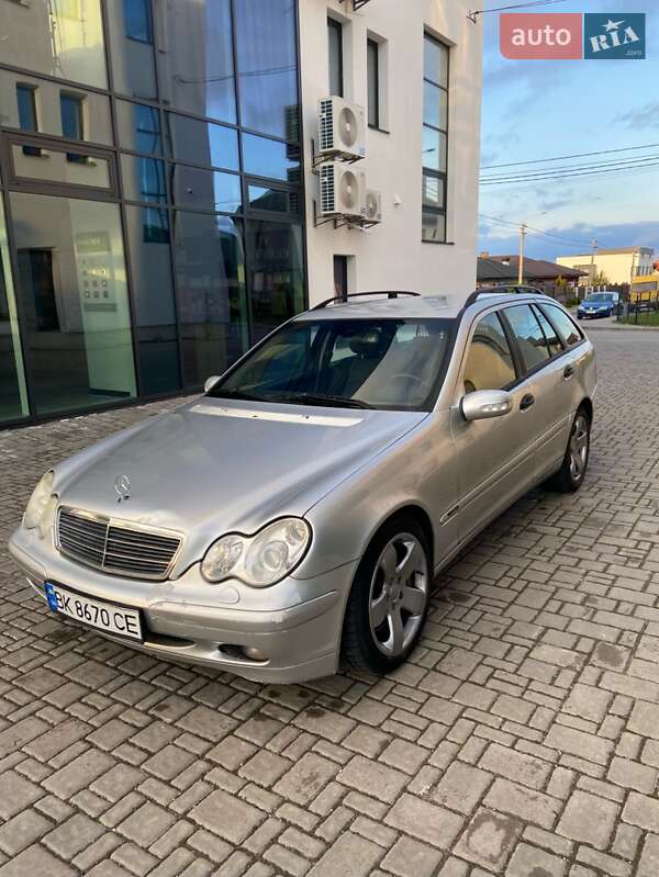 Mercedes-benz C-class (2004)