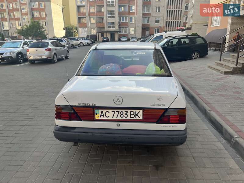 Mercedes-benz E-class (1986)