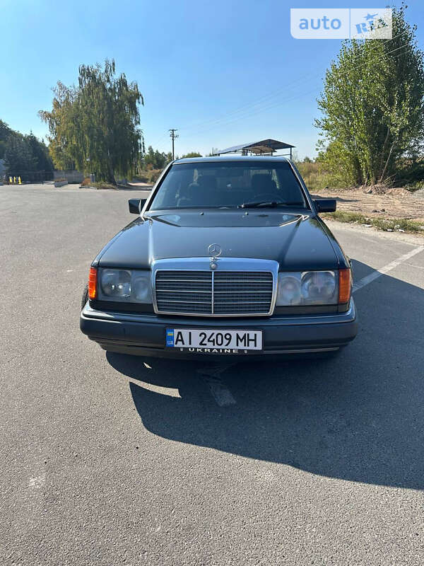 Mercedes-benz E-class (1992)
