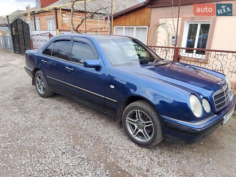 Mercedes-benz E-class (1998)