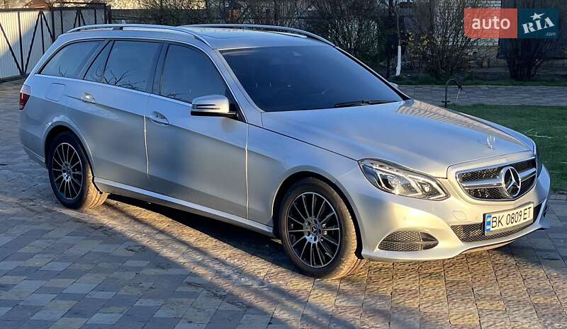 Mercedes-benz E-class (2015)