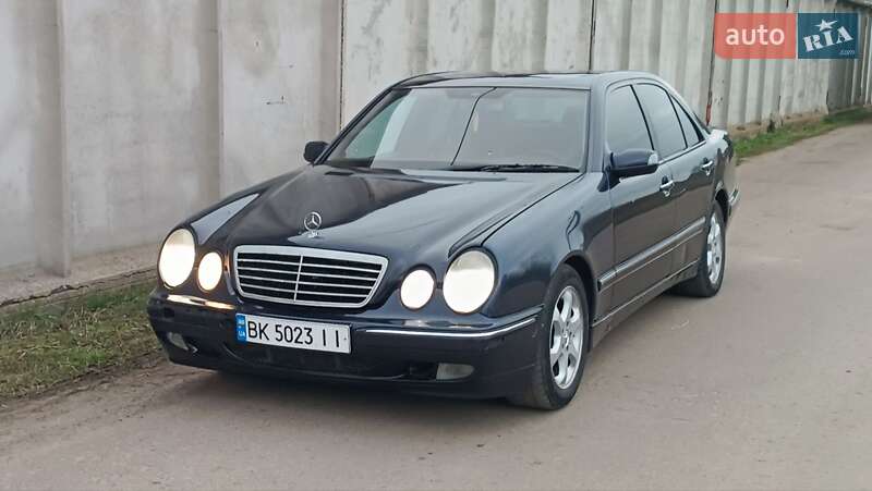 Mercedes-benz E-class (2001)