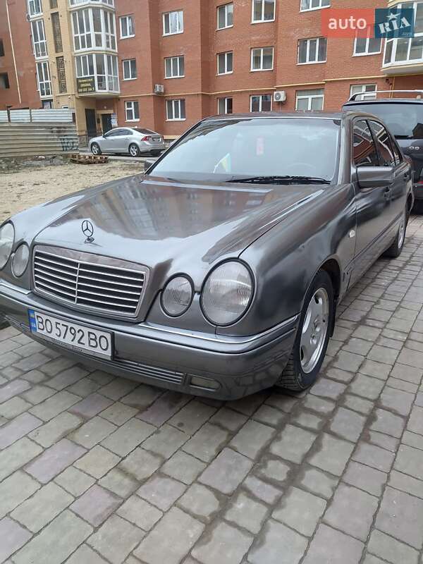 Mercedes-benz E-class (1998)