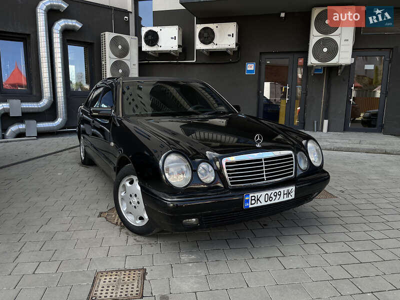 Mercedes-benz E-class (1995)