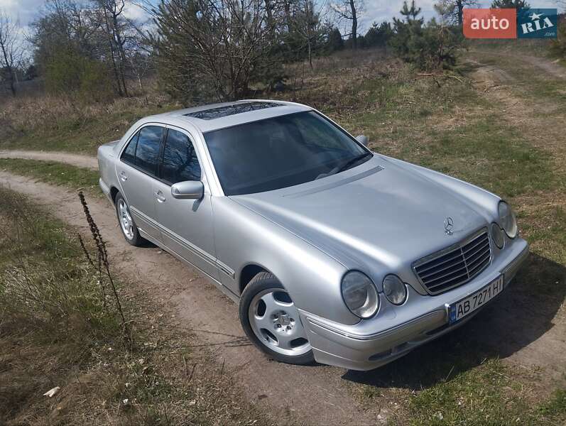 Mercedes-benz E-class (2000)
