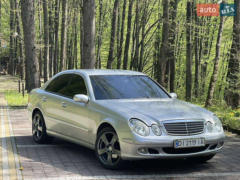 Mercedes-benz E-class (2004)
