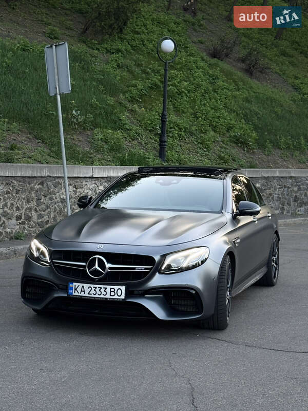Mercedes-benz E-class (2018)