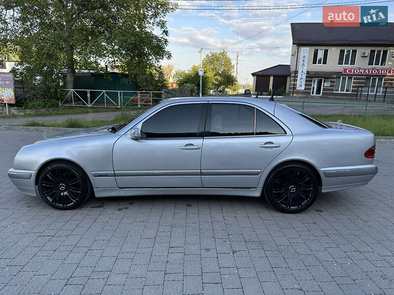 Mercedes-benz E-class (2000)