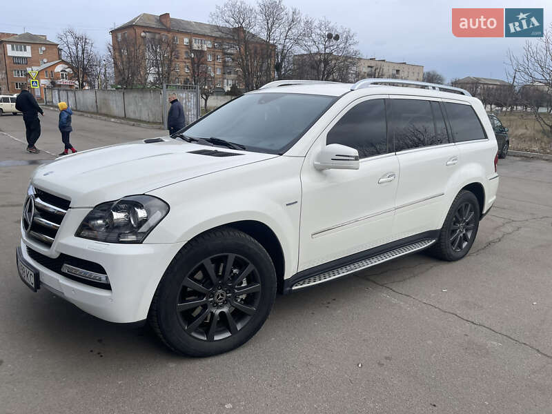 Mercedes-benz Gl-class (2011)