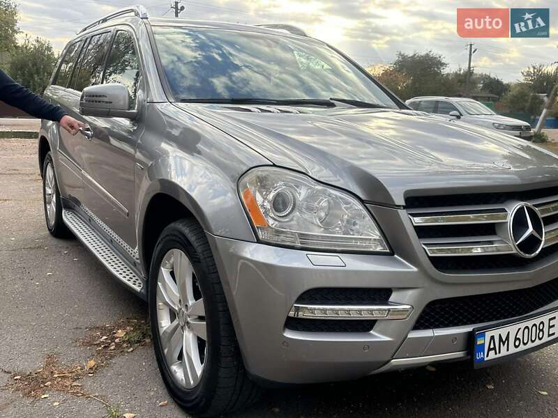Mercedes-benz Gl-class (2012)