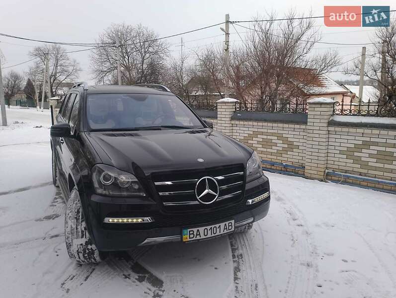 Mercedes-benz Gl-class (2012)
