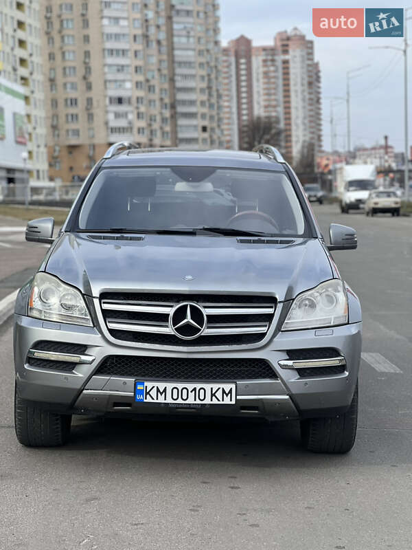Mercedes-benz Gl-class (2012)