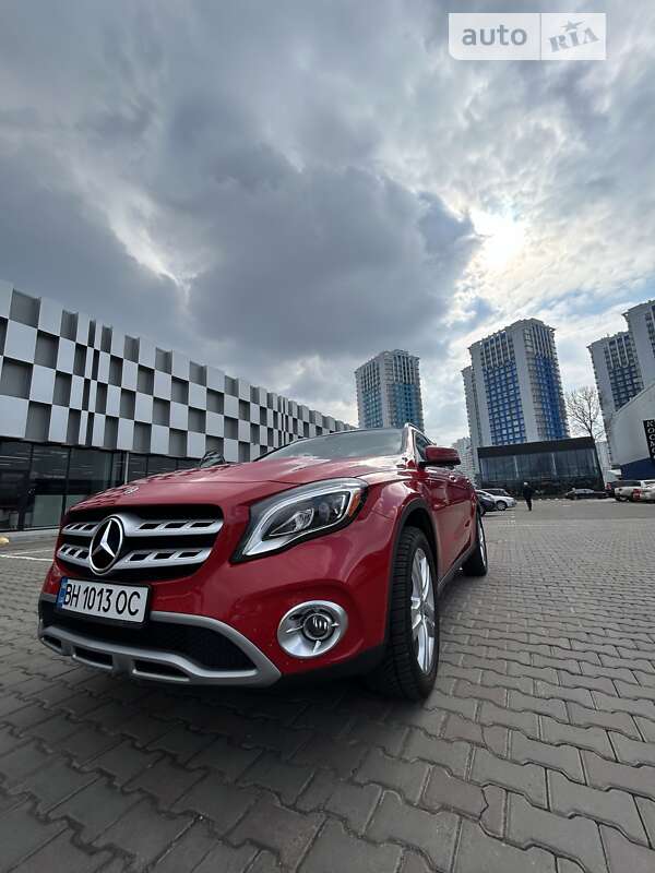 Mercedes-benz Gla-class (2019)