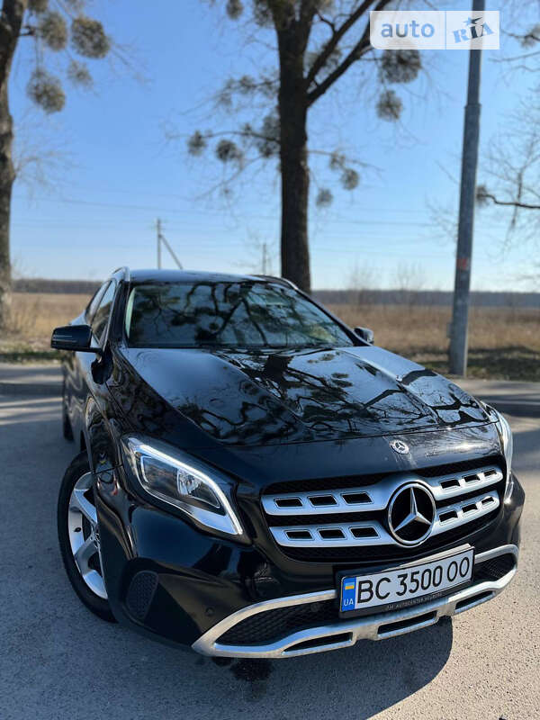 Mercedes-benz Gla-class (2019)