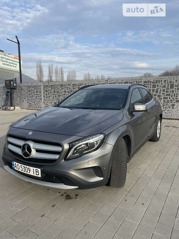 Mercedes-benz Gla-class (2014)