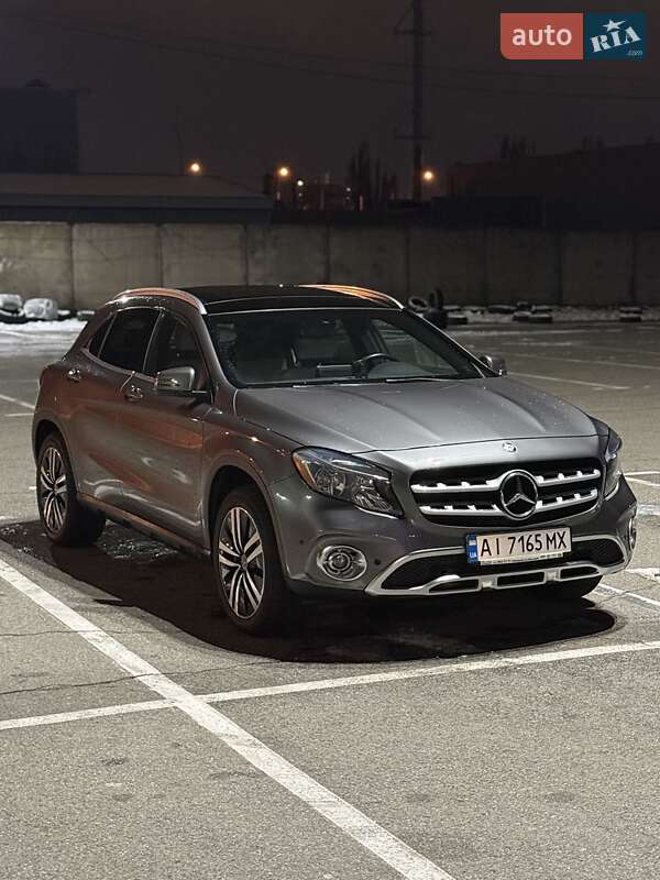 Mercedes-benz Gla-class (2017)