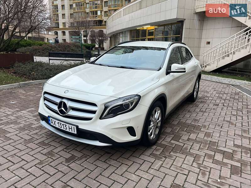 Mercedes-benz Gla-class (2016)