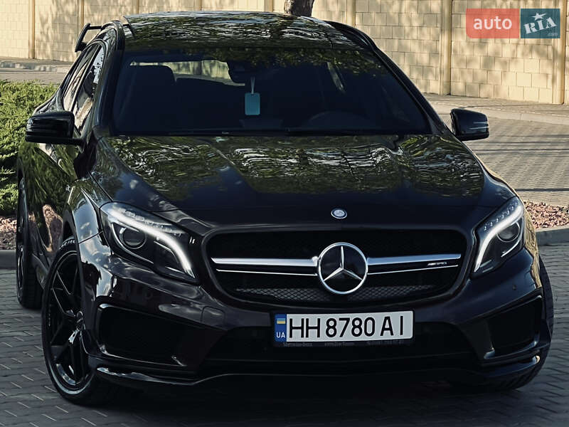 Mercedes-benz Gla-class (2015)