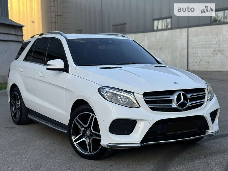 Mercedes-benz Gle-class (2015)