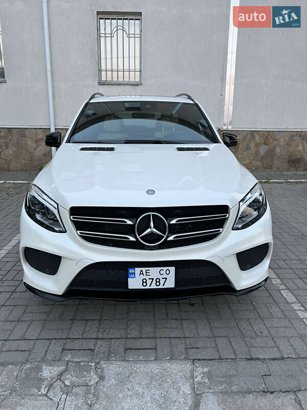 Mercedes-benz Gle-class (2016)