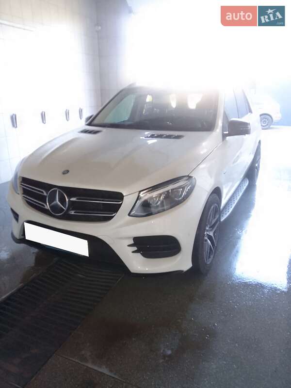Mercedes-benz Gle-class (2016)