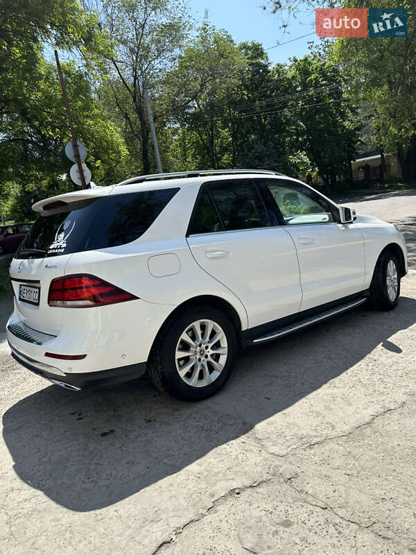 Mercedes-benz Gle-class (2017)