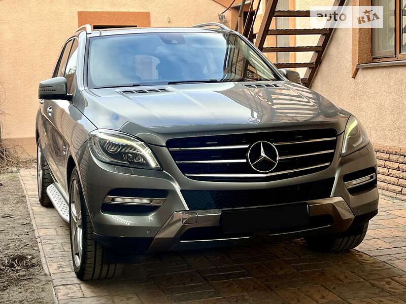 Mercedes-benz M-class (2012)