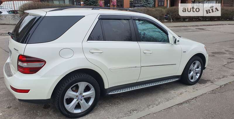 Mercedes-benz M-class (2011)