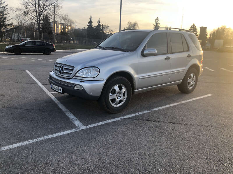 Mercedes-benz M-class (2003)