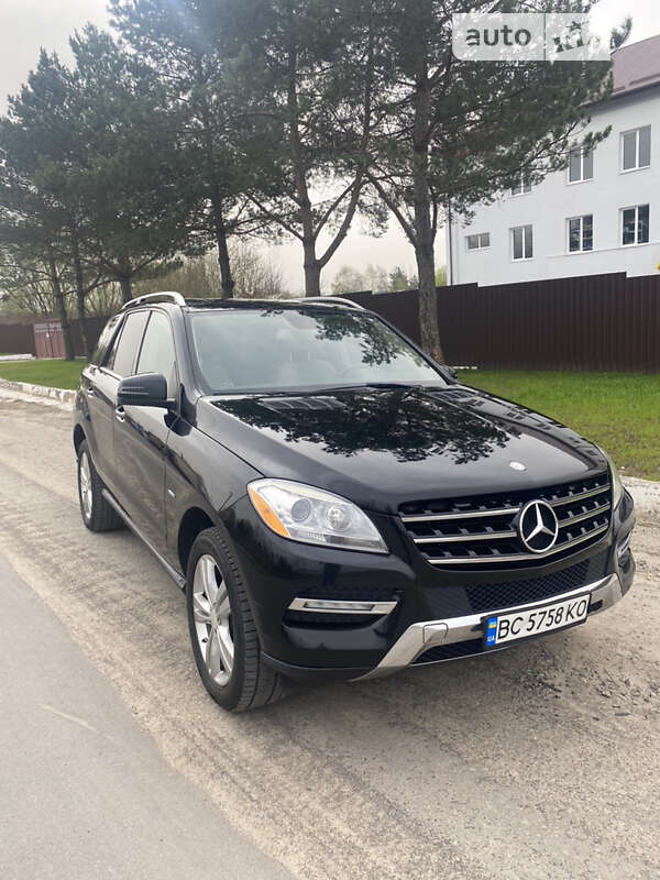 Mercedes-benz M-class (2011)