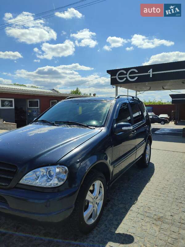 Mercedes-benz M-class (2001)