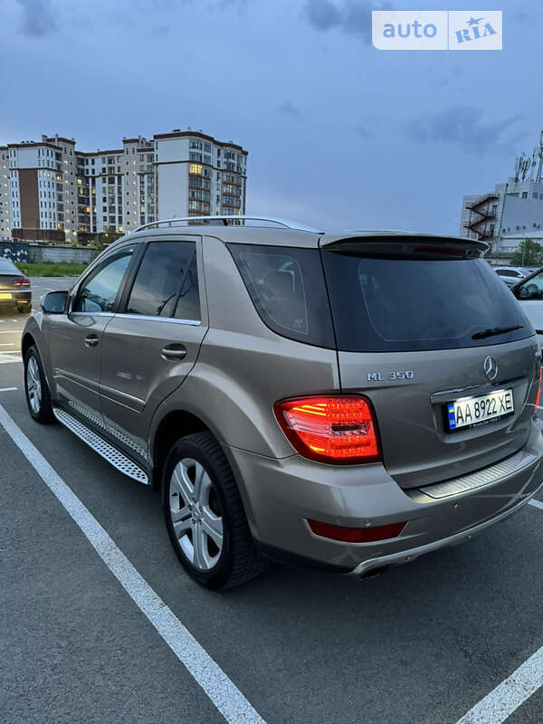 Mercedes-benz M-class (2009)