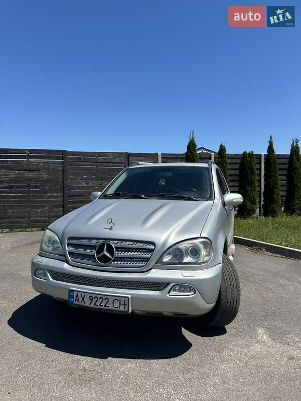 Mercedes-benz M-class (2005)