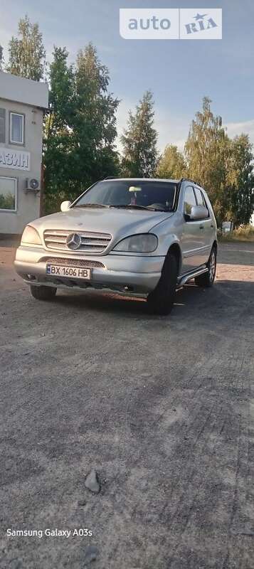 Mercedes-benz M-class (2000)