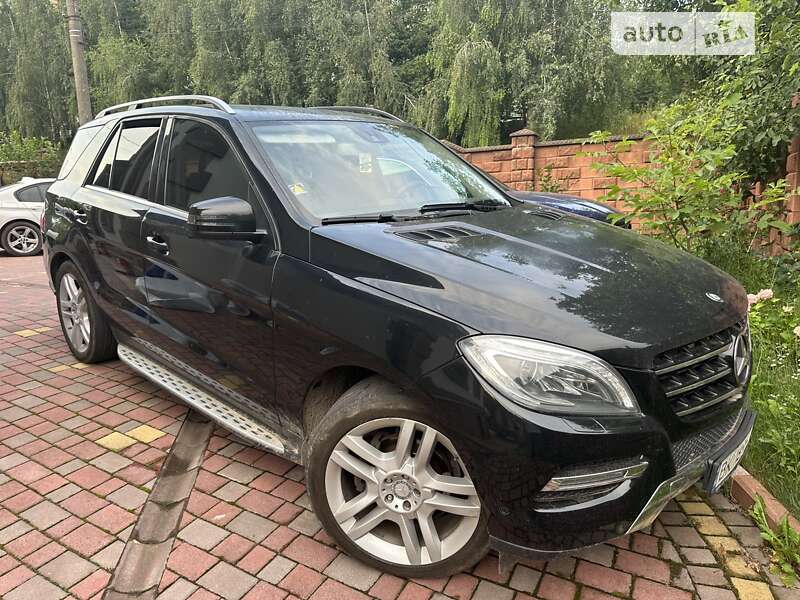 Mercedes-benz M-class (2014)
