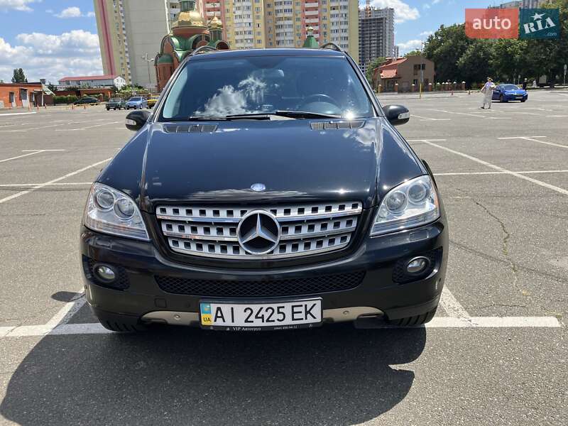 Mercedes-benz M-class (2008)