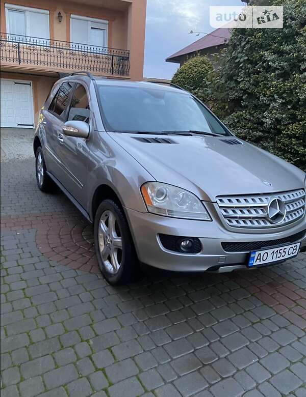 Mercedes-benz M-class (2008)