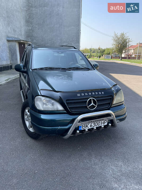 Mercedes-benz M-class (1997)