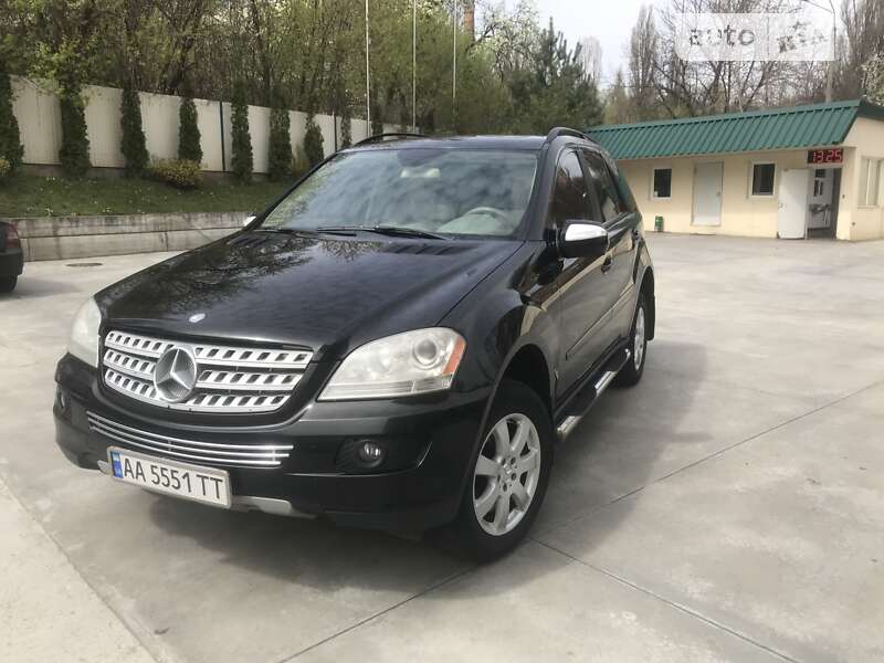 Mercedes-benz M-class (2005)