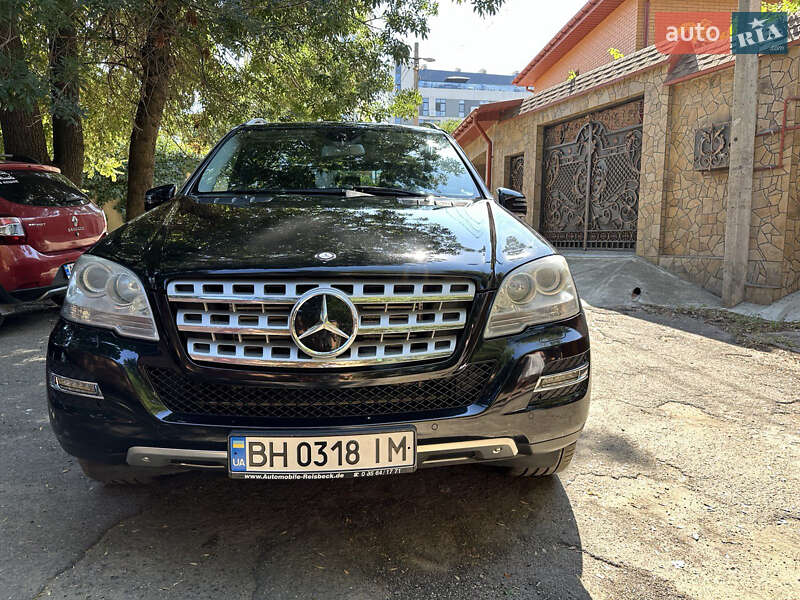 Mercedes-benz M-class (2011)