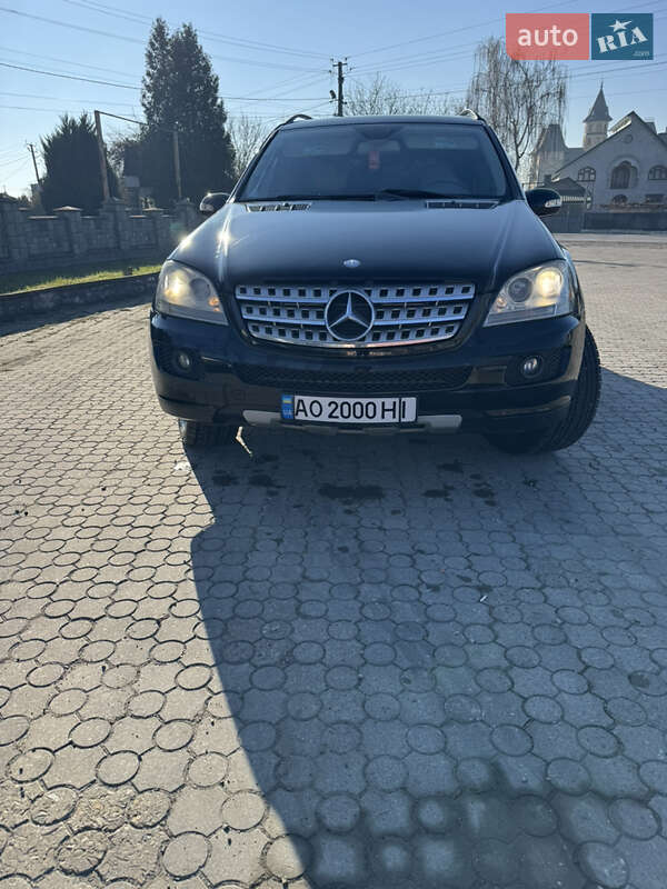 Mercedes-benz M-class (2008)