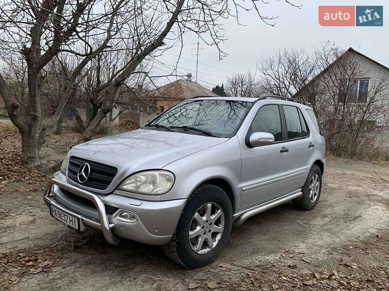 Mercedes-benz M-class (2005)