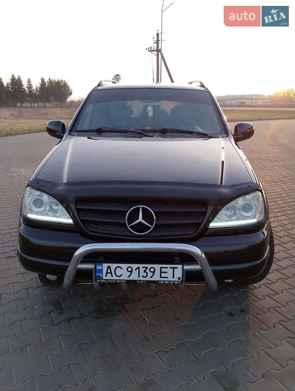 Mercedes-benz M-class (1998)