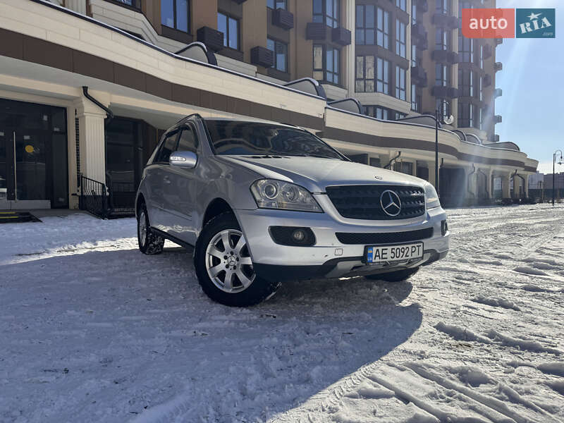 Mercedes-benz M-class (2006)