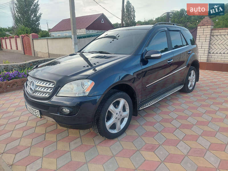 Mercedes-benz M-class (2007)