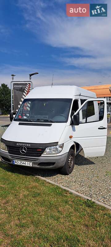 Mercedes-benz Sprinter (2005)