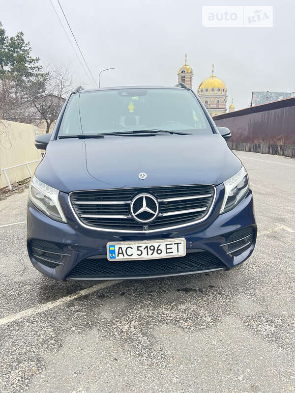 Mercedes-benz V-class (2019)