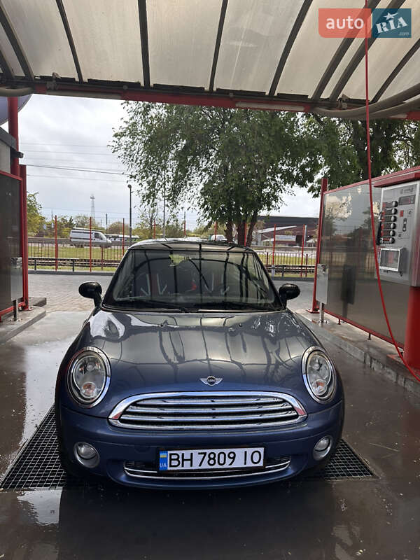 Mini Cooper (2009)
